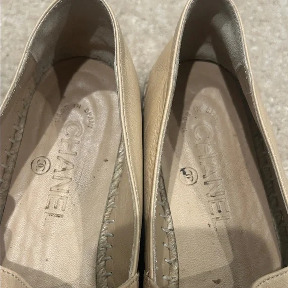 CHANEL Tan and Black Espadrilles - Picture 5 of 8